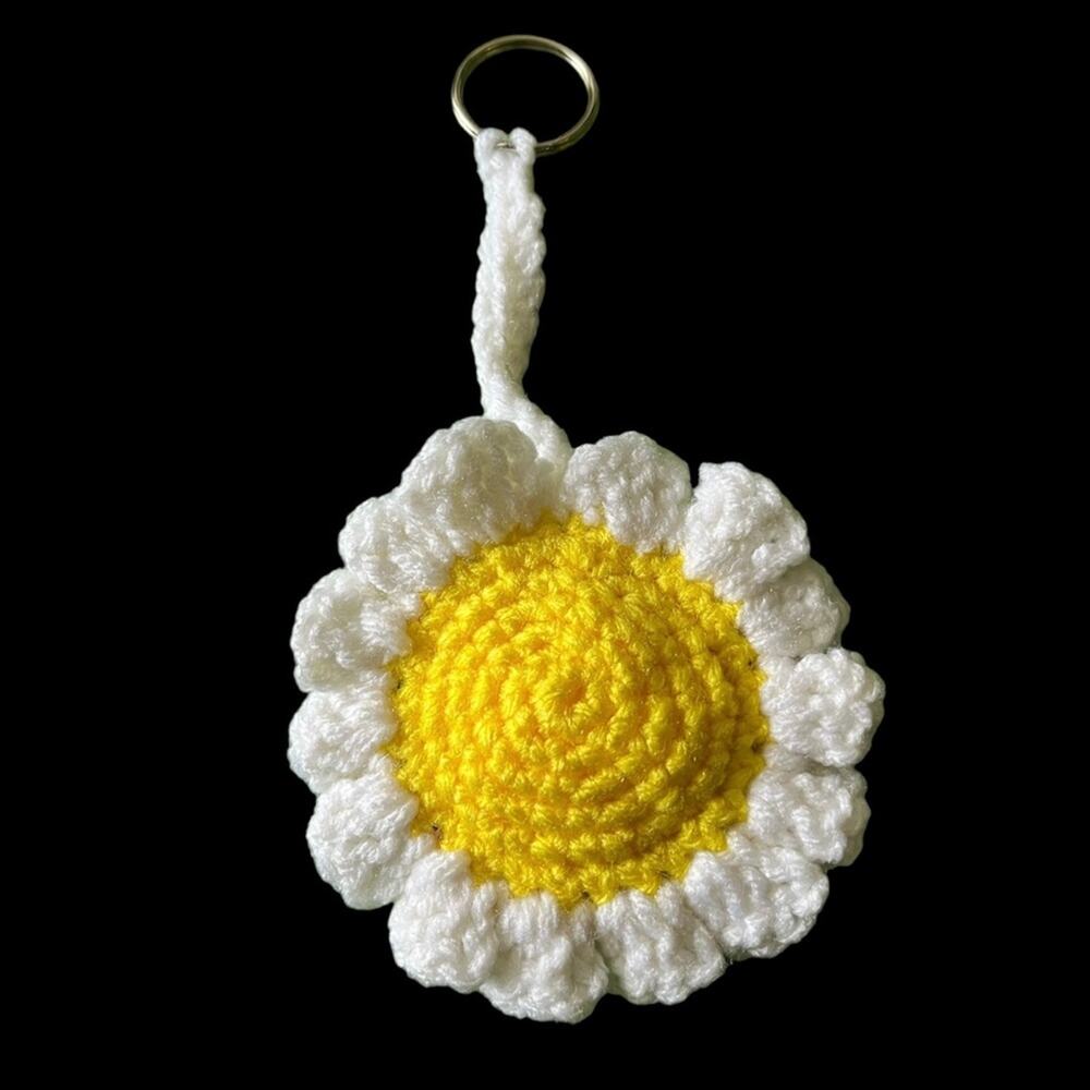 Handmade Daisy Flower Keychain White Yellow